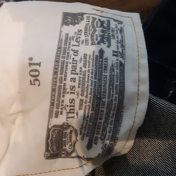 Levi Strauss & Co. 501 Button Fly Denim 5-Pocket Jeans Levis Men's 36Wx32L - Picture 15 of 16